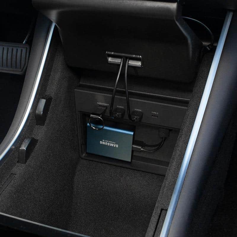 USB-hub — Tesla Model 3
