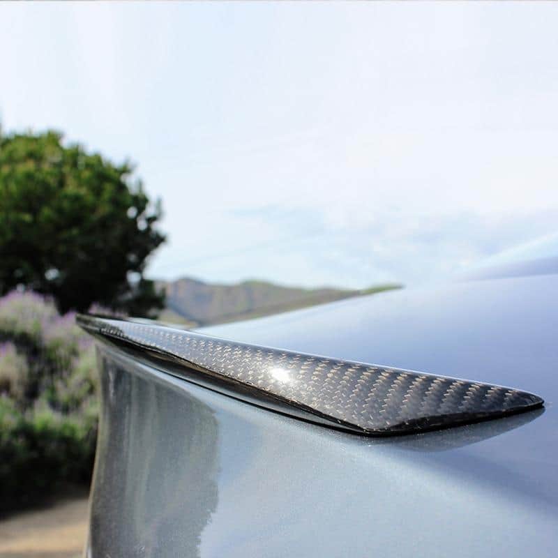 Spoiler — Tesla Model S